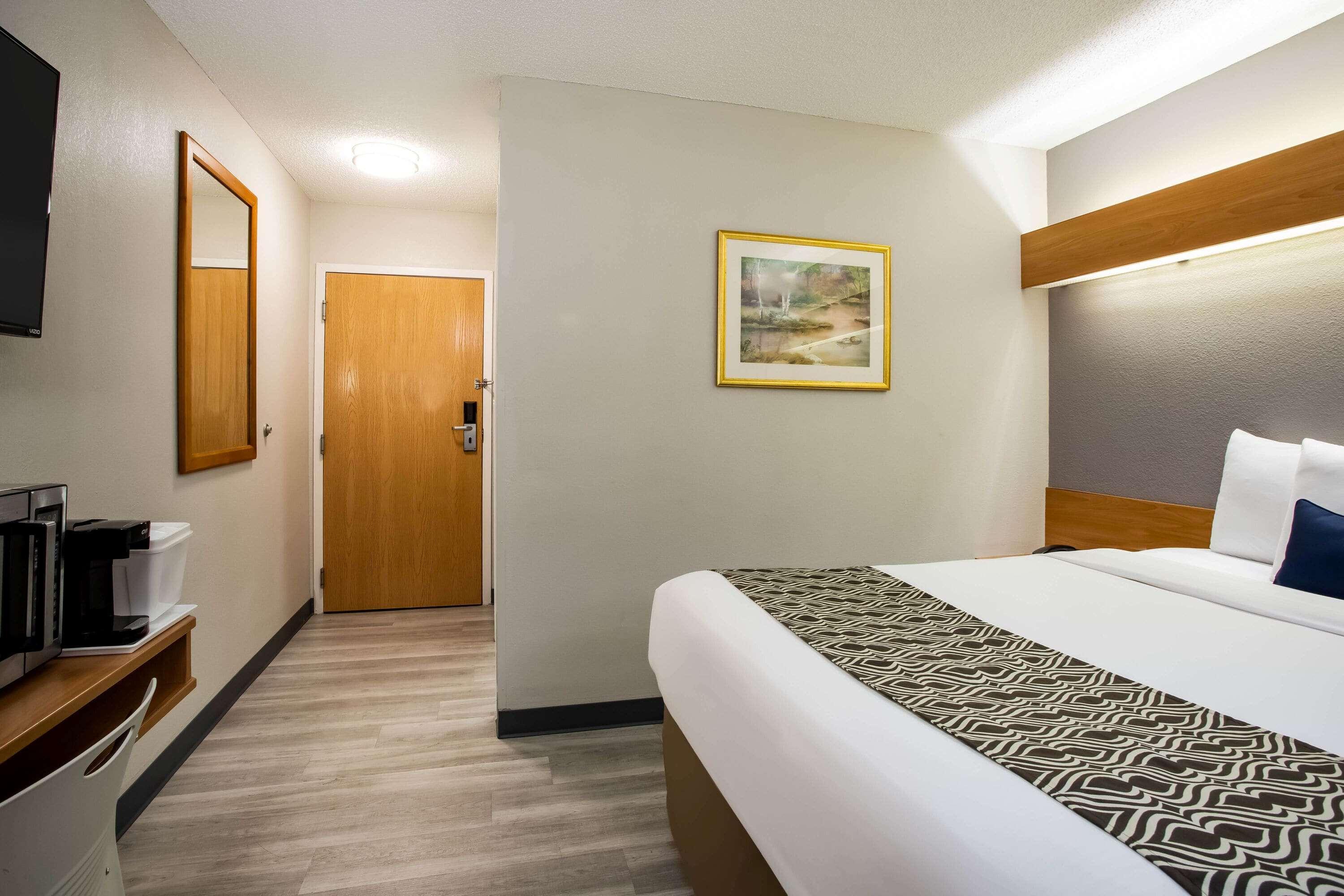 Microtel Inn & Suites By Wyndham Southern Pines Pinehurst Eksteriør bilde